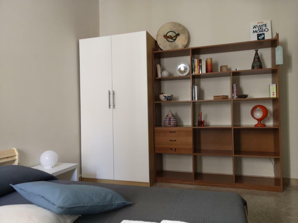 "Dint E Viche E Napule" Guest House Неаполь Екстер'єр фото